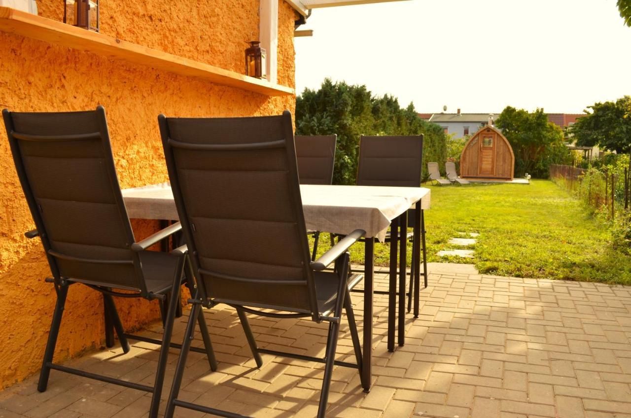 Lehmhaeuschen Mit Sauna Тангермюнде Экстерьер фото